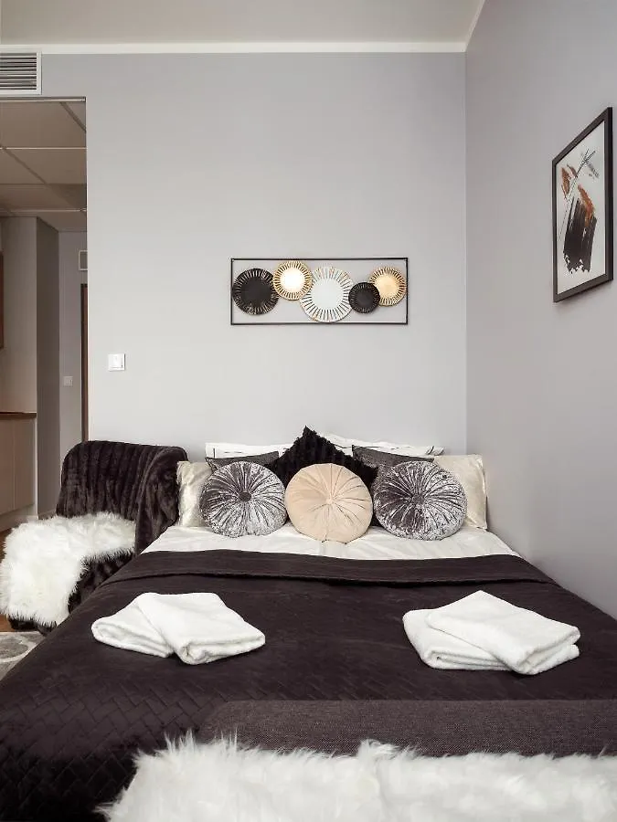 Apartment Prymasa Tysiaclecia 83A City Center View By Perfect Apart Warsaw Poland
