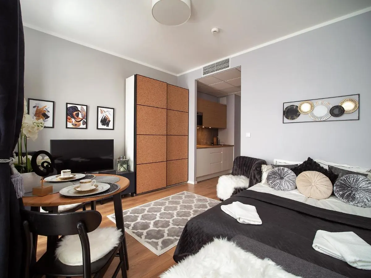 Apartment Prymasa Tysiaclecia 83A City Center View By Perfect Apart Warsaw