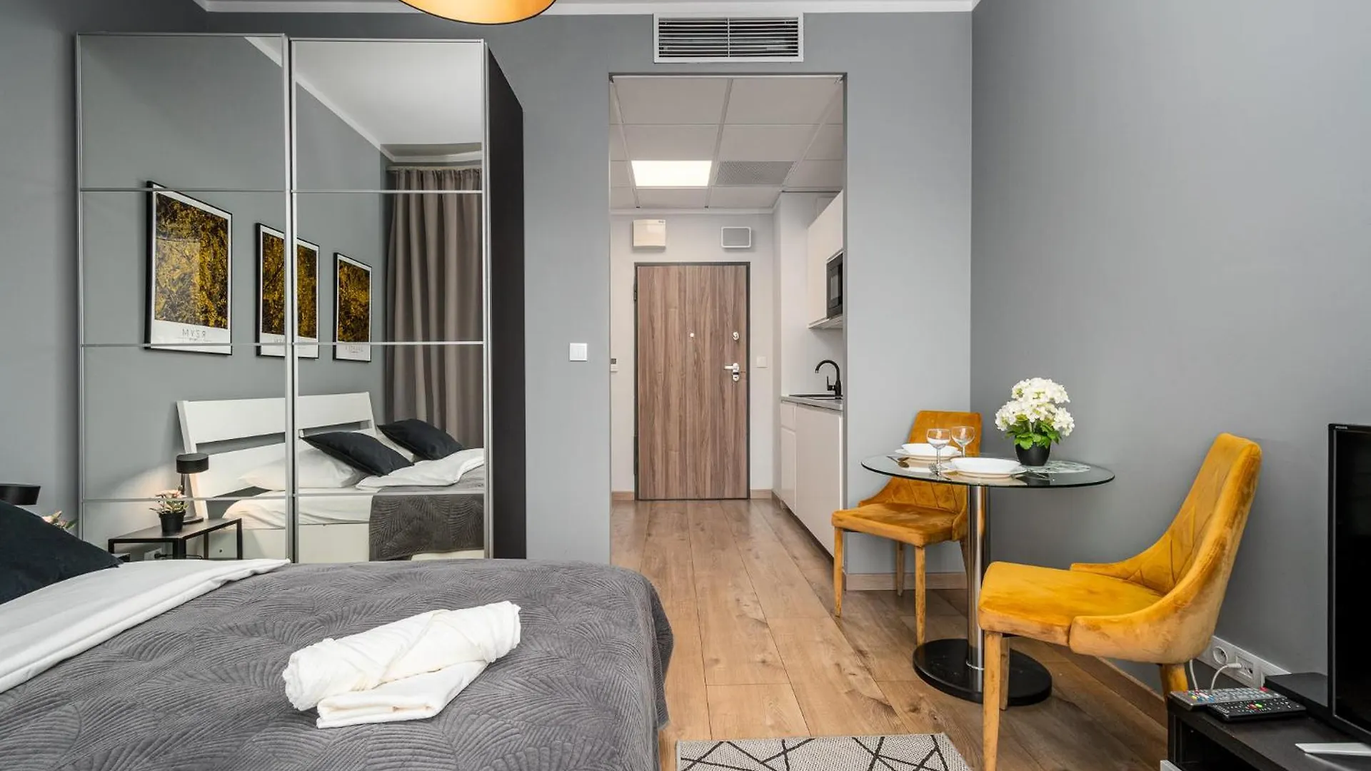 Prymasa Tysiaclecia 83A City Center View By Perfect Apart Warsaw Apartment