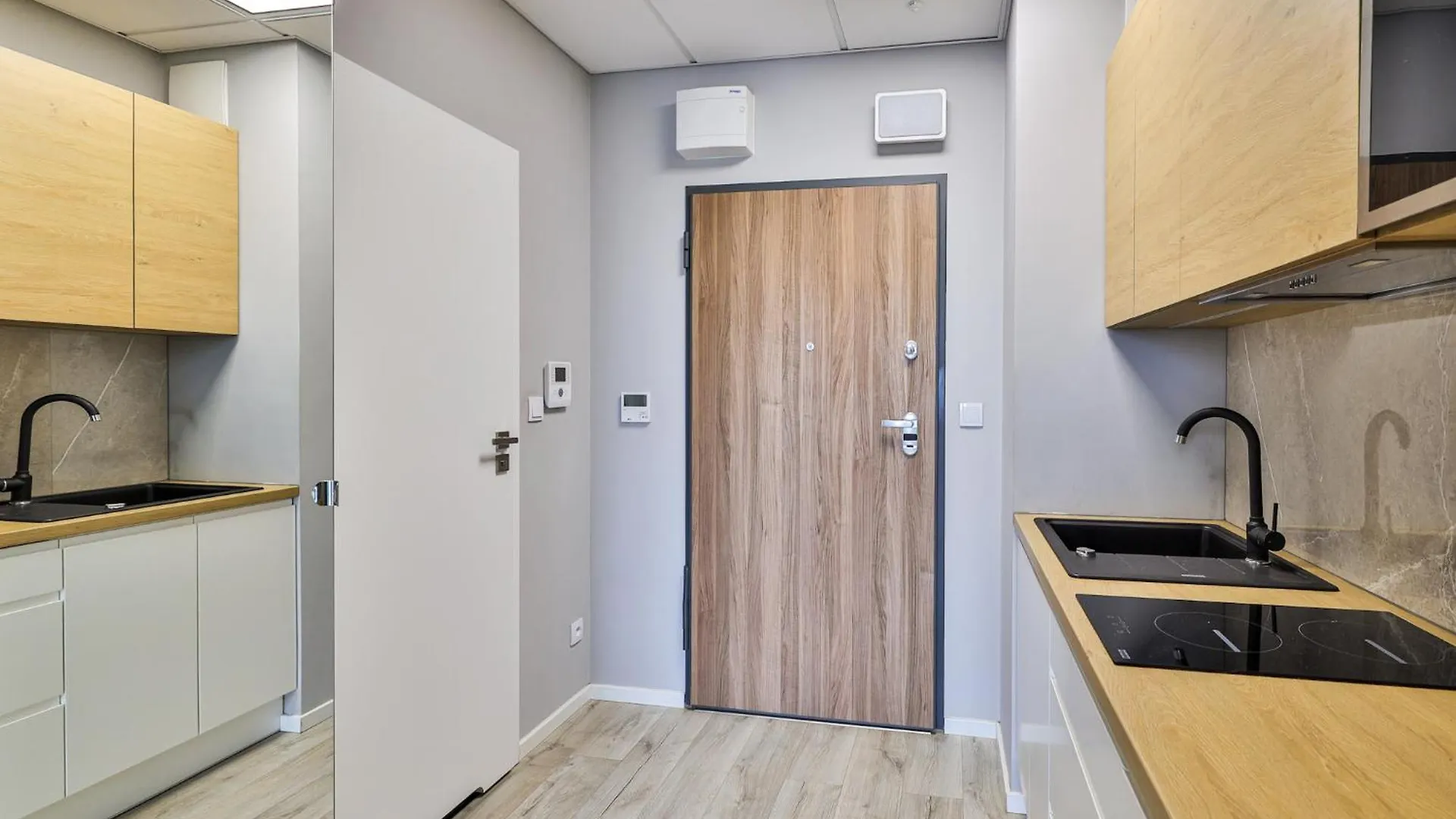 Apartment Prymasa Tysiaclecia 83A City Center View By Perfect Apart Warsaw