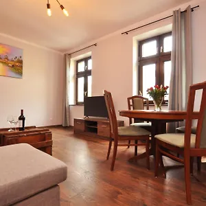https://sloneczny-apartament-przy-rynku.hotelswroclaw.com